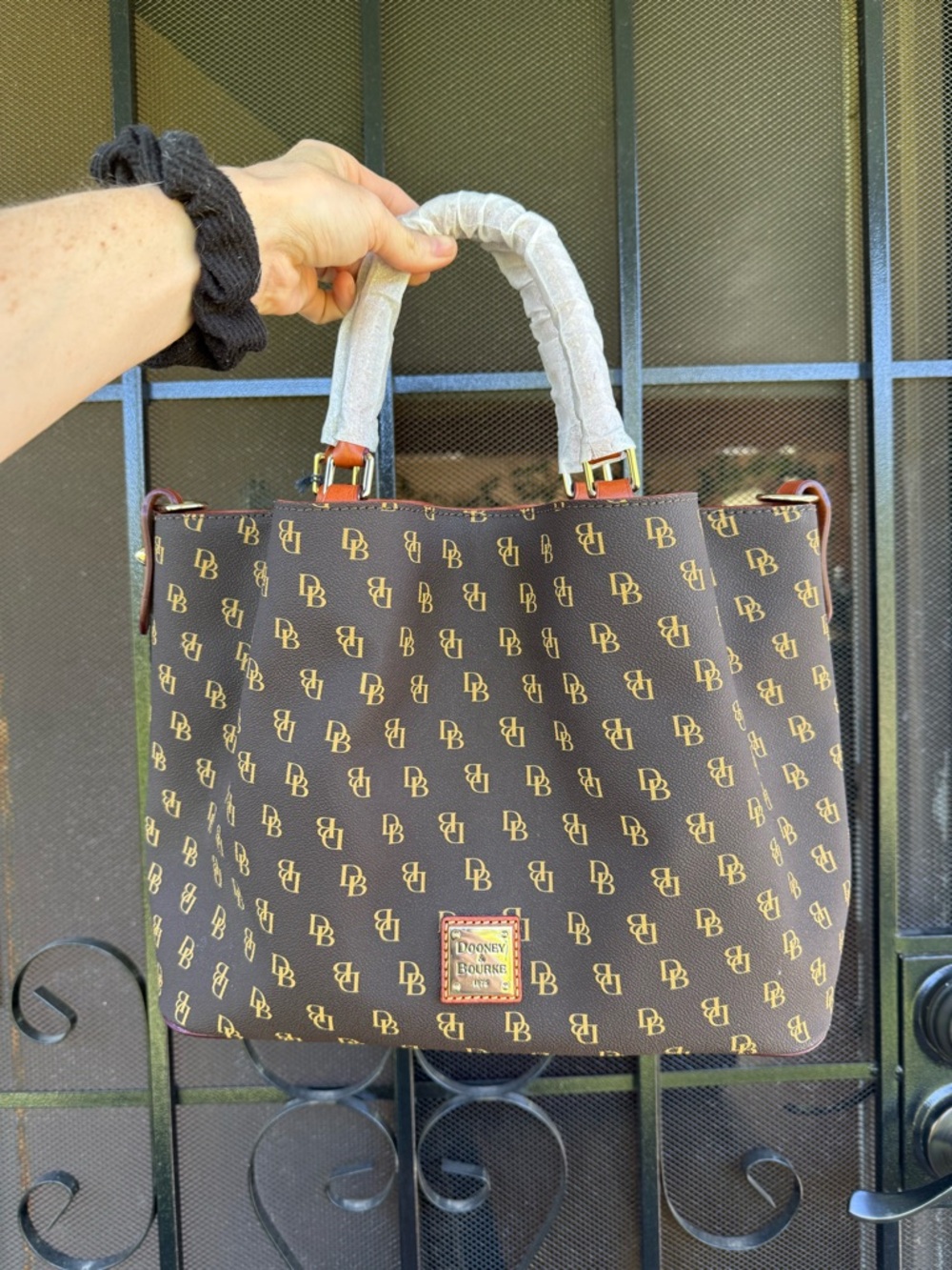 Dooney & Bourke Gretta Brenna crossbody bag